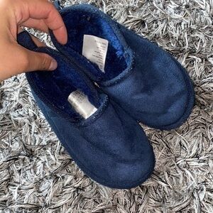 Cozy boys navy H&M slippers 9/9.5.